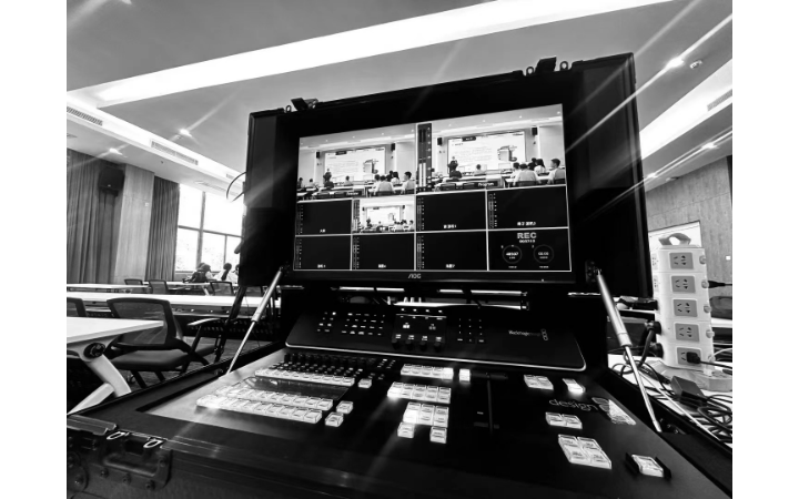 專(zhuān)業(yè)影視制作服務(wù)商 100+ 攝像及制作服務(wù)，賦能企業(yè)品牌傳播